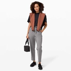 Lululemon Keep Moving 7/8 Pant- Heathered Black- Size 6